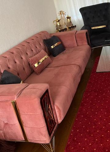 Luxe bankstel + 2 lounge stoelen. – Zeer goede staat beschikbaar voor biedingen