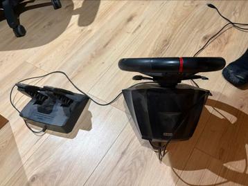 Ps4 stuur en gaspedaal  beschikbaar voor biedingen