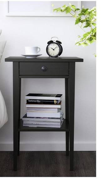 Ikea hemnes nachtkastje zwart zo goed als nieuw beschikbaar voor biedingen