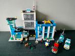 Lego City Politiebureau 60047 compleet incl. Boekjes, Ophalen of Verzenden, Zo goed als nieuw