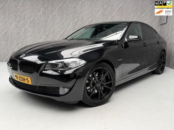BMW 5-serie 528i Upgrade / AUT / NAP / Nette auto beschikbaar voor biedingen
