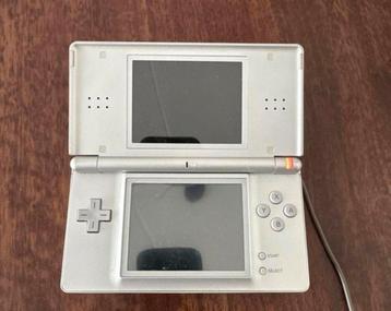 Nintendo DS Zilver - Goede Staat! beschikbaar voor biedingen
