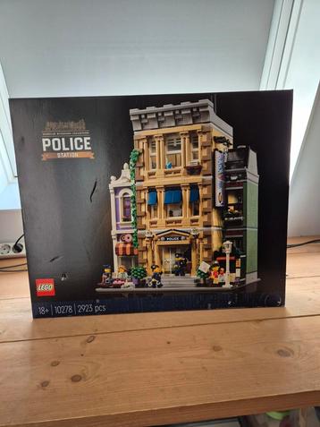 LEGO Politiebureau 10278 - Zo goed als nieuw! beschikbaar voor biedingen
