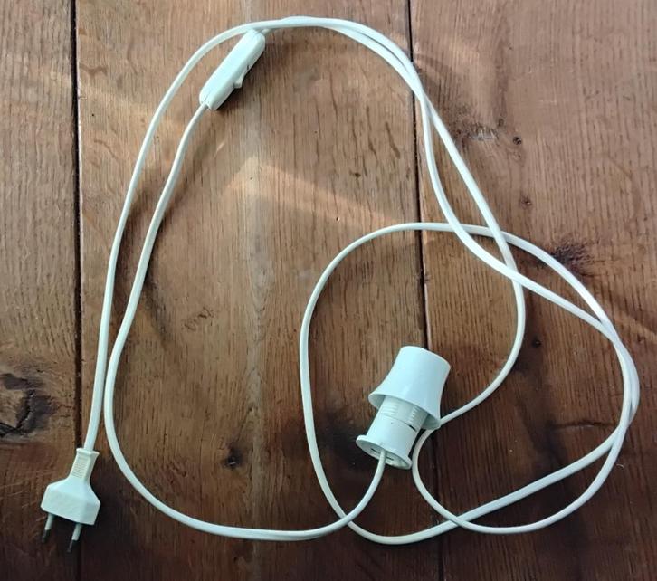 Kabel met schakelaar, stekker en fitting, Doe-het-zelf en Verbouw, Elektra en Kabels, Gebruikt, Kabel of Snoer, Ophalen of Verzenden