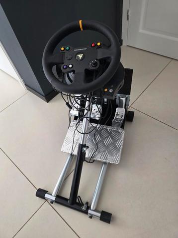 Thrustmaster Racestuur & Pedalen - Xbox beschikbaar voor biedingen