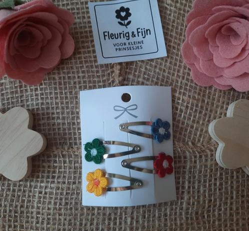 4 klikklak speldjes 3.8 cm met bloemetje, Kinderen en Baby's, Kindermode-accessoires, Nieuw, Ophalen of Verzenden