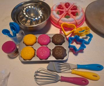 Div. Speelgoed keukenaccessoires sets. beschikbaar voor biedingen