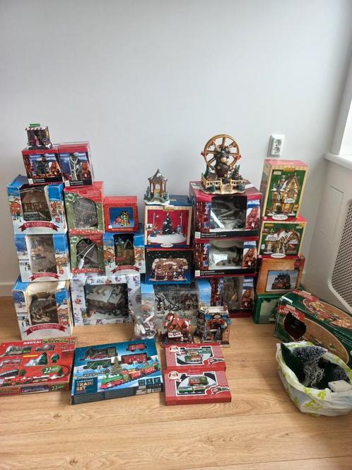 Compleet kerstdorp van dickensville en Lemax, Diversen, Kerst, Gebruikt, Ophalen