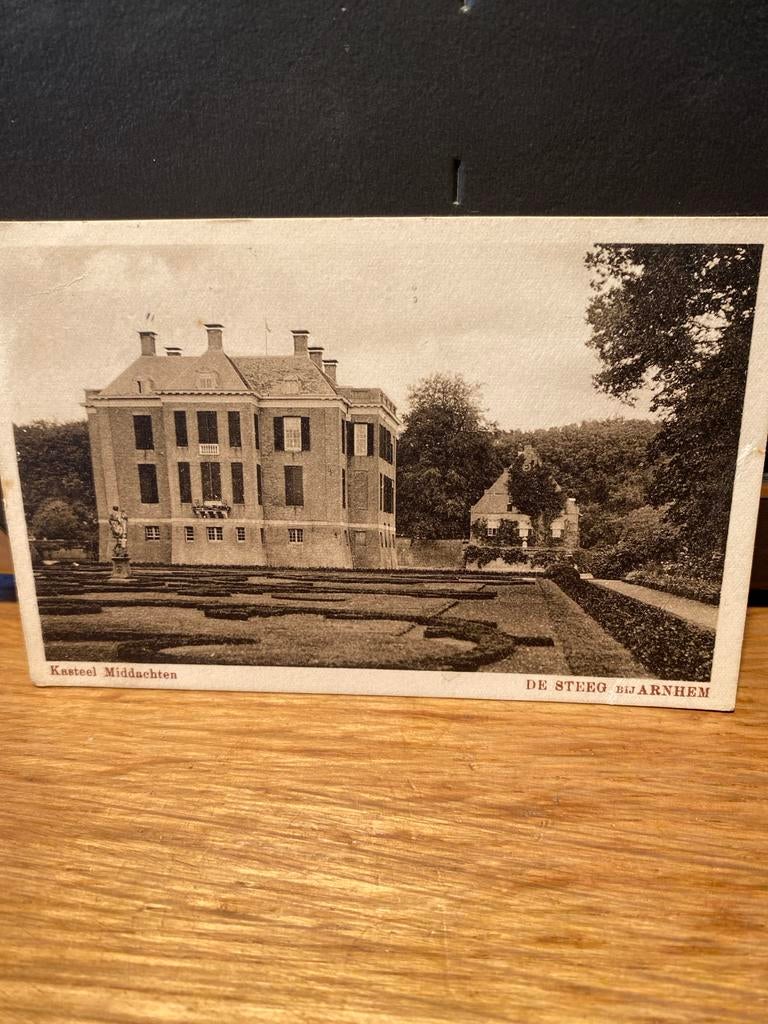 Oude ansichtkaart Kasteel Middachten bij Arnhem, Ophalen of Verzenden, 1920 tot 1940, Gelopen, Gelderland
