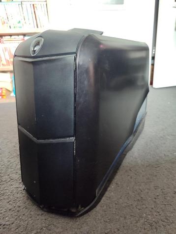 Aurora R4 gaming computer + 27 inch monitor beschikbaar voor biedingen