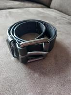 Gratis zwarte leren riem 70 cm, Kleding | Heren, Riemen en Ceinturen, Ophalen of Verzenden, Gedragen, Zwart