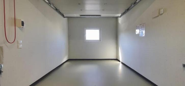 Opslagruimte - garage met eigen huisnummer te huur, Auto diversen, Autostallingen en Garages