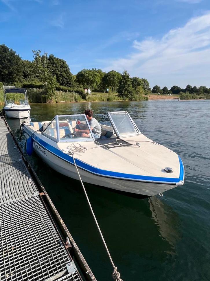 Nette glastron v184 crestfile 6 cilinder, Watersport en Boten, Speedboten, Zo goed als nieuw, 6 meter of meer, Benzine, 200 pk of meer