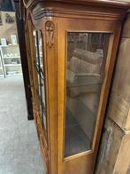 Klassieke vitrine kast met kuif, Ophalen, 50 tot 100 cm, Zo goed als nieuw, X