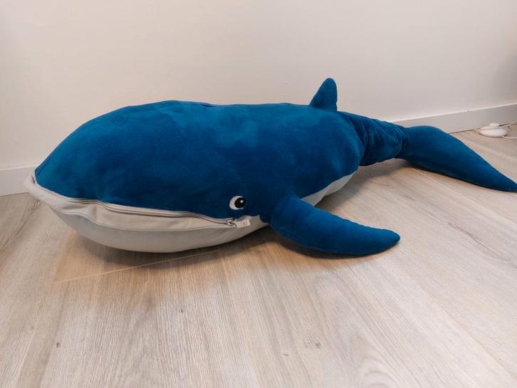 Knuffel Ikea blavingad Walvis whale blauw rits 100cm L889, Kinderen en Baby's, Speelgoed | Knuffels en Pluche, Zo goed als nieuw