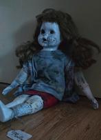 Creepy doll Molly horror pop haunted scary halloween gothic, Ophalen of Verzenden, Zo goed als nieuw, Pop