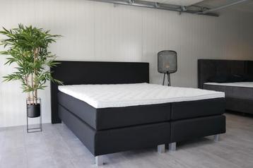 LUXE BOXSPRING 180 x 200 ZWART - GEVEERDE ONDERBOXEN beschikbaar voor biedingen