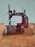 Miniatuur naaimachine, Essex MK1 Miniature Sewing Machine TH, Ophalen
