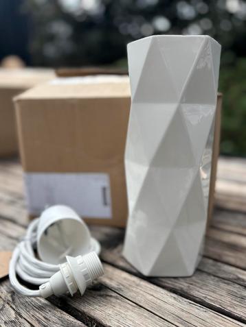 GANT Lights K2 porcelain pendant lamp white nieuw in doos beschikbaar voor biedingen