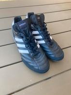 Adidas Kaiser zaalvoetbalschoenen, Kleding | Heren, Schoenen, Ophalen of Verzenden, Zo goed als nieuw, Zwart, Sportschoenen