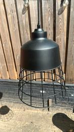 Zwarte metalen hanglamp, Ophalen of Verzenden, Zo goed als nieuw, Metaal, Minder dan 50 cm