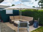 Loungeset met kussens en hocker, Ophalen, Gebruikt, Wicker, Hocker