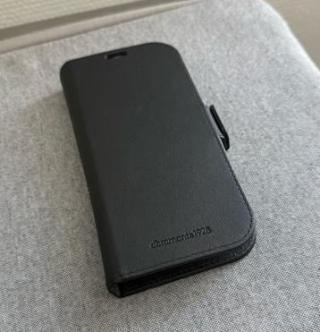 Dbramante1928 iPhone 16 Pro - flip case beschikbaar voor biedingen