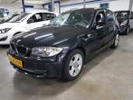 BMW 1-serie 118i 2.0 5 DEURS AIRCO LM VELGEN, Te koop, 5 stoelen, Benzine, Hatchback