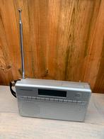 2 kleine transistor radio’ s te koop, Ophalen of Verzenden, Gebruikt, Radio