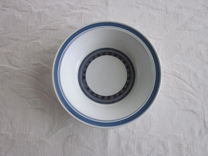 Royal Doulton Tangier schaaltje D19,8cm H4cm, Huis en Inrichting, Keuken | Servies, Zo goed als nieuw, Overige typen, Effen, Overige materialen