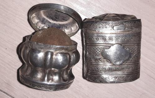 2x zilveren lodereindoosje uit 1881 en 18?0, Antiek en Kunst, Antiek | Goud en Zilver, Zilver, Ophalen of Verzenden