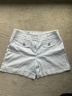 Escada short korte broek m 36 als nieuw, Kleding | Dames, Kort, Wit, Escada, Ophalen of Verzenden
