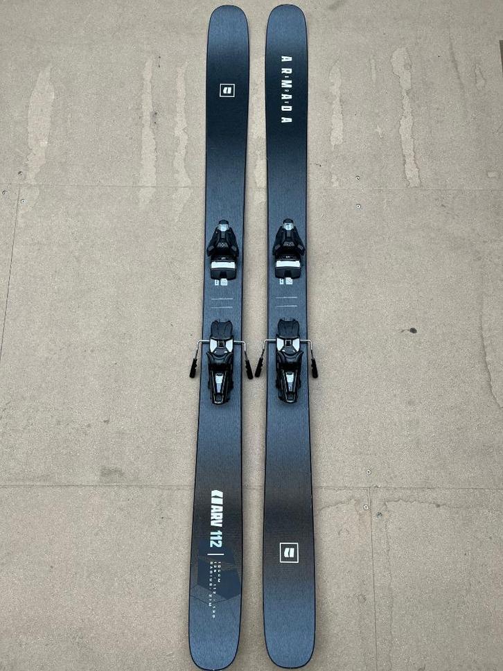 Armada ARV112 185cm seizoen 2526 incl. Armada Strive 14 MN, Sport en Fitness, Skiën en Langlaufen, Zo goed als nieuw, Ski's, Skiën
