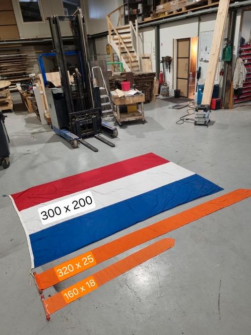 Nederlandse NL vlag 300x200, Oranje wimpel 320x25 en 160x18, Diversen, Vlaggen en Wimpels, Zo goed als nieuw, Ophalen of Verzenden