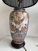 Chinese Tafellamp vintage en Bloemen, Huis en Inrichting, Lampen | Tafellampen, Ophalen of Verzenden, Gebruikt, Hout, 50 tot 75 cm