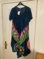 Nieuwe blauwe India jurk met groen paarse bloemen, Free Size, India, Maat 42/44 (L), Nieuw, Onder de knie