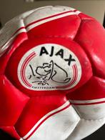 Orginele Ajax bal met handtekening Wesley Sneijder, Verzamelen, Sportartikelen en Voetbal, Overige typen, Gebruikt, Ophalen of Verzenden