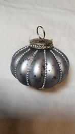 set 4 luxe kerstballen pompoen grijs/zilver 8 cm, Verzenden, Nieuw