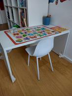 Ikea bureautje voor kleuter en stoeltje is van Kwantum, Kinderen en Baby's, Kinderkamer | Tafels en Stoelen, Ophalen, Gebruikt