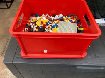 Lego diversen van alles wat beschikbaar voor biedingen