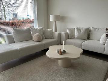 Beton cire salonafels op maat snel geleverd en thuisbezorgd. beschikbaar voor biedingen