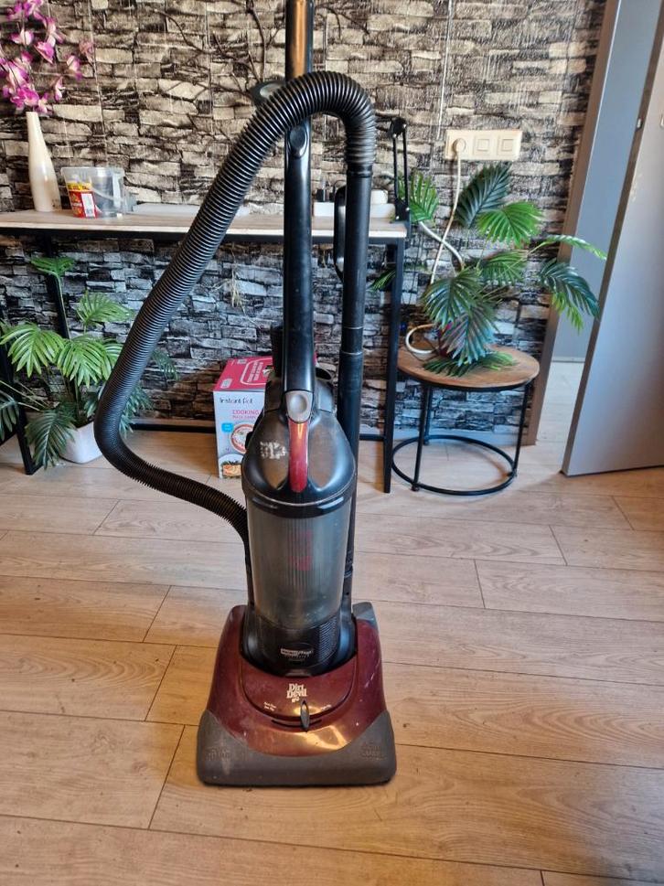 te koop, Witgoed en Apparatuur, Stofzuigers, Gebruikt, Stofzuiger, 1200 tot 1600 watt, Reservoir, Ophalen