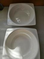 Royal Fine China Diepe Borden - Set van 2, Keramiek, Ophalen of Verzenden, Zo goed als nieuw, Bord(en)