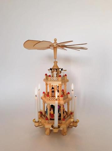 RETRO HOUTEN KERSTPIRAMIDE (NIEUW) beschikbaar voor biedingen