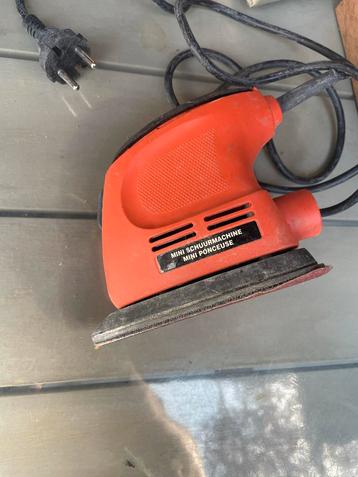 Mini Vlakschuurmachine + Schuurpapier beschikbaar voor biedingen