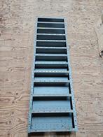 Stalen vakkenkast, Ophalen, Gebruikt