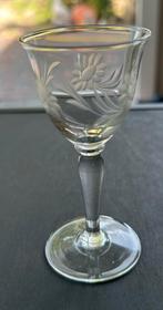Kristallen borrelglaasje (Retro jaren 50 vorige eeuw), Ophalen of Verzenden, Zo goed als nieuw, Borrel- of Shotglas