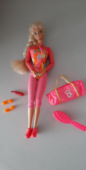 barbie gymnast 1993 gymnastiek  beschikbaar voor biedingen