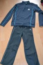 128 trainingspak, Kinderen en Baby's, Kinderkleding | Maat 128, Ophalen of Verzenden, Gebruikt, Jongen of Meisje, Sport- of Zwemkleding