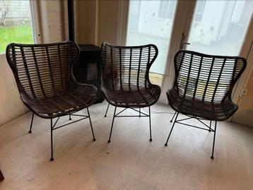3 toffe rotan stoelen beschikbaar voor biedingen